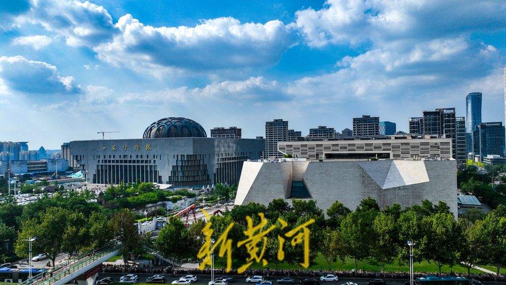 三伏天持续高温 “蒸”出水晶蓝