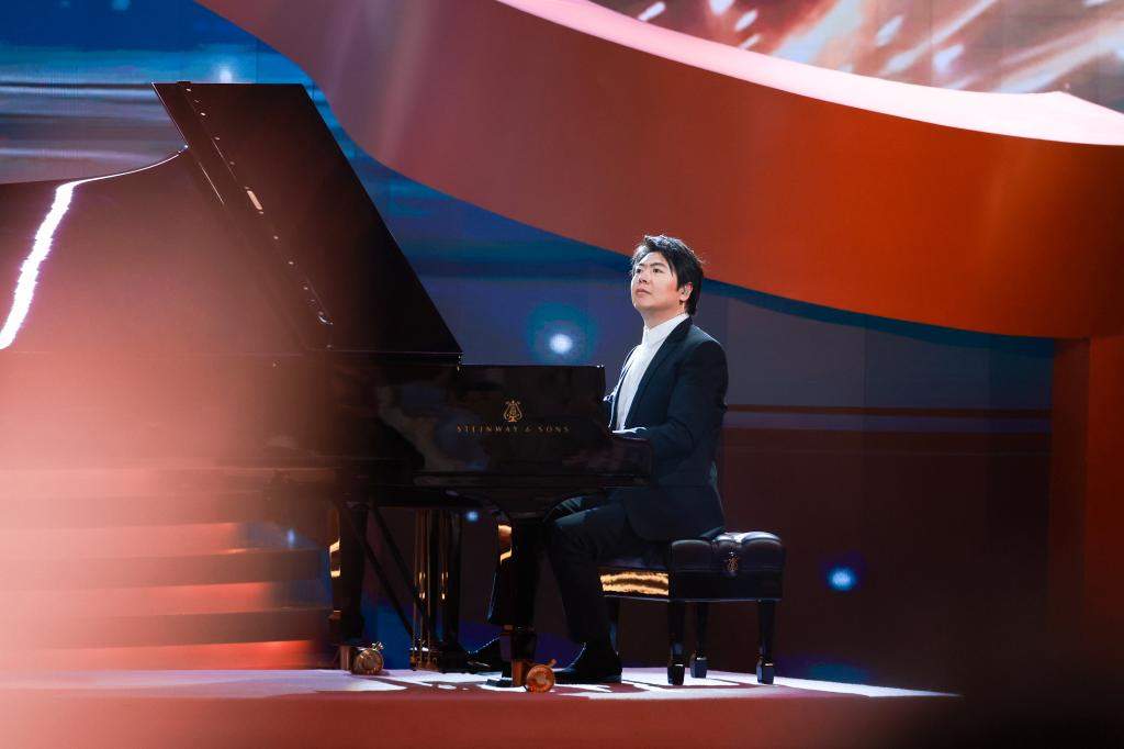 第十六届北京国际电影节圆满闭幕 “天坛奖”礼赞春日光影盛宴