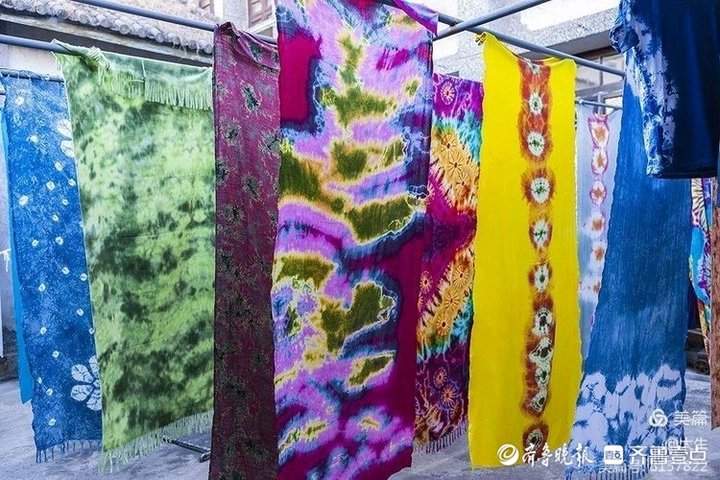 染出万千世界，她让“泉水扎染”成为非遗项目