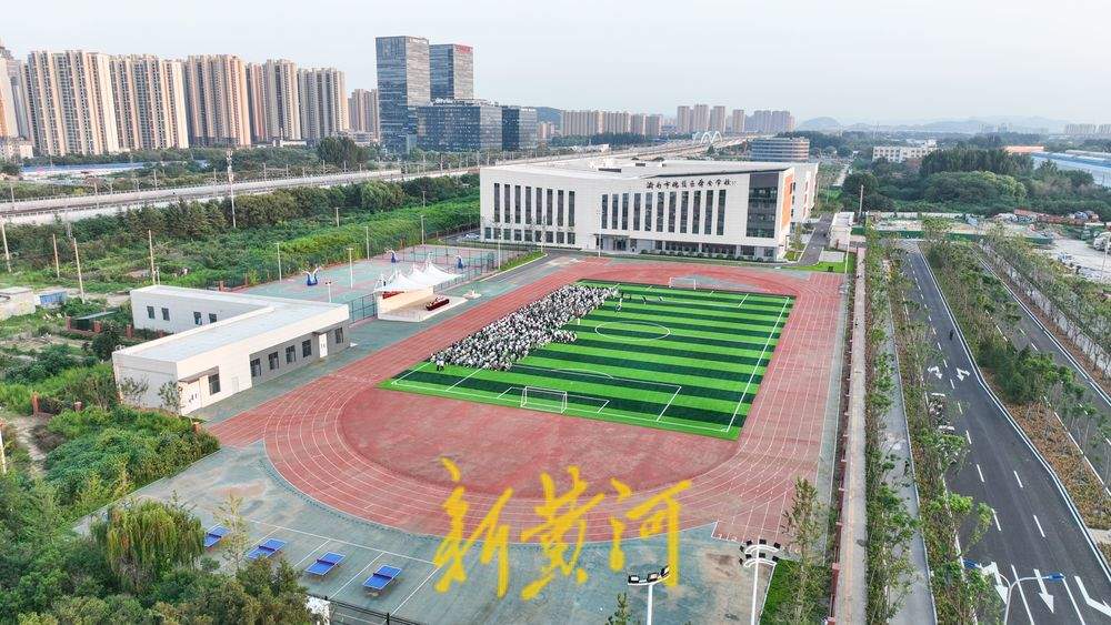 西客站片区新校园投入使用 紧邻顺安路命名舜安学校