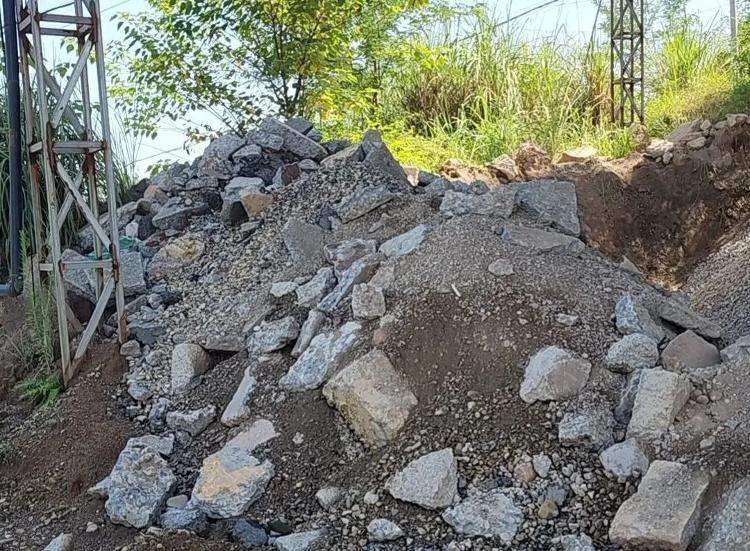 四川一段水泥公路被偷走，警方披露详情