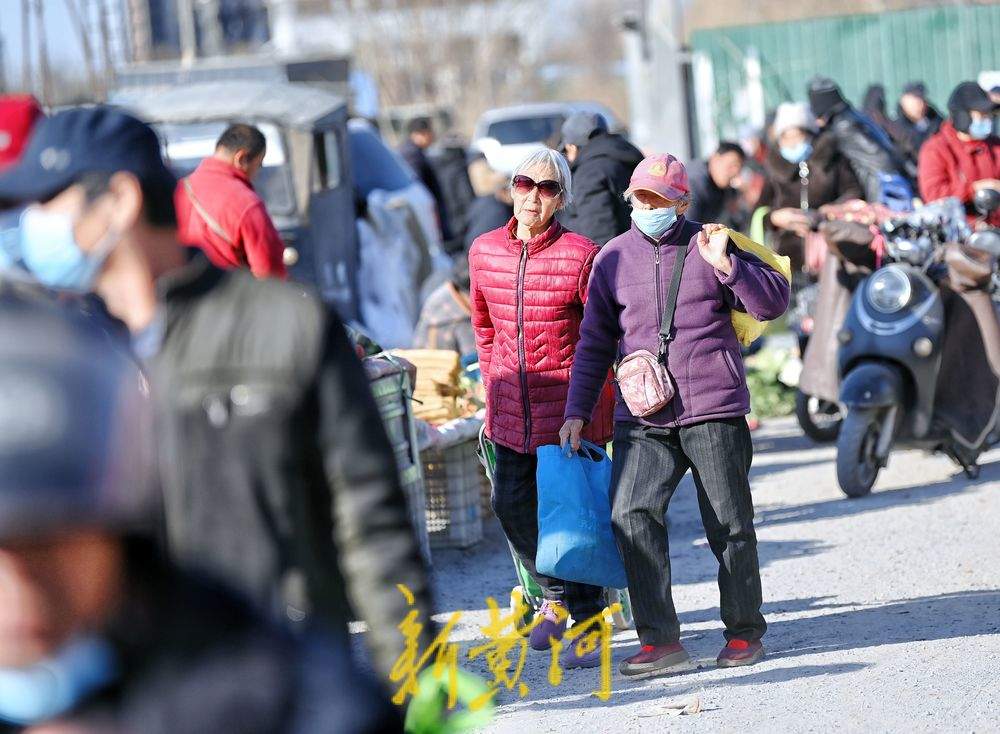 泉城腊月大集年味浓