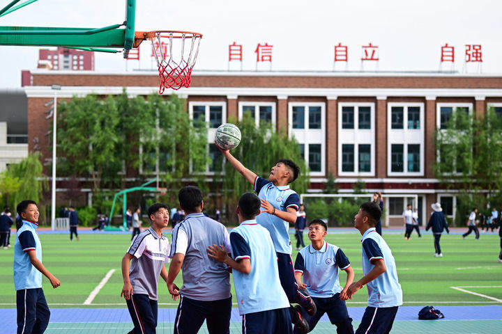 “孩子们成长得更好，是我们最大的心愿”——以习近平同志为核心的党中央关心少年儿童成长和少先队工作纪实