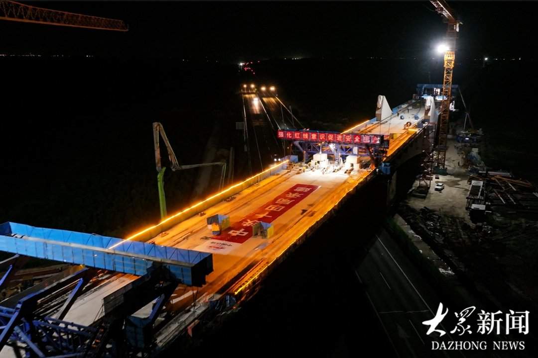 又迎重大进展！津潍高铁山东段最大跨度连续梁合龙