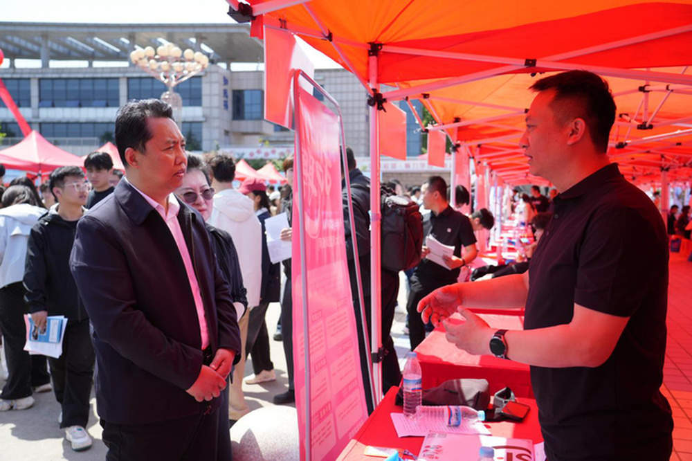 2026年驻济高校毕业生就业双选会暨济南职业学院春季招聘会举行