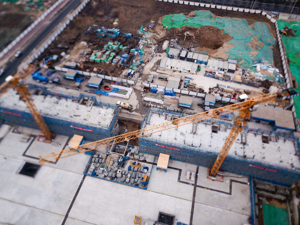 济南起步区大桥片区西部，市政基础施工进展迅速