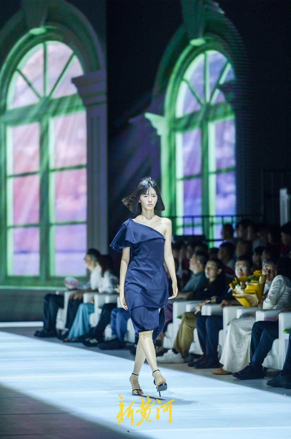 泉城霓裳,正装风华——2026济南时装周正装女装秀精彩上演