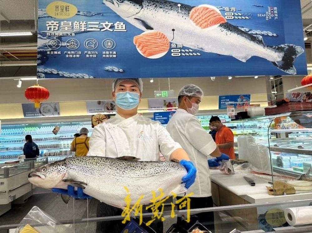 1小时开4条三文鱼、金枕榴莲销售破万，盒马济南城西首店开业消费力拉满