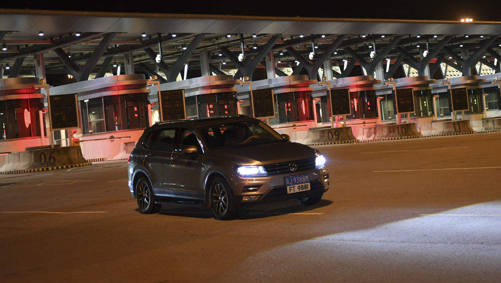 “粤车南下”入境香港市区正式实施 粤港“双向奔赴”加速大湾区融合