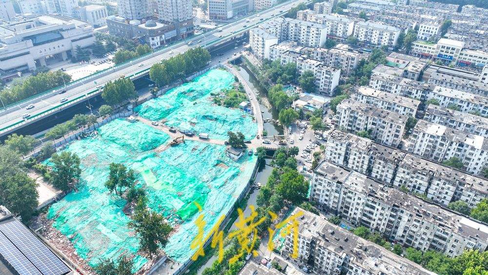 济南洪楼广场片区城市更新持续推进，全福河东最后一座居民楼开拆