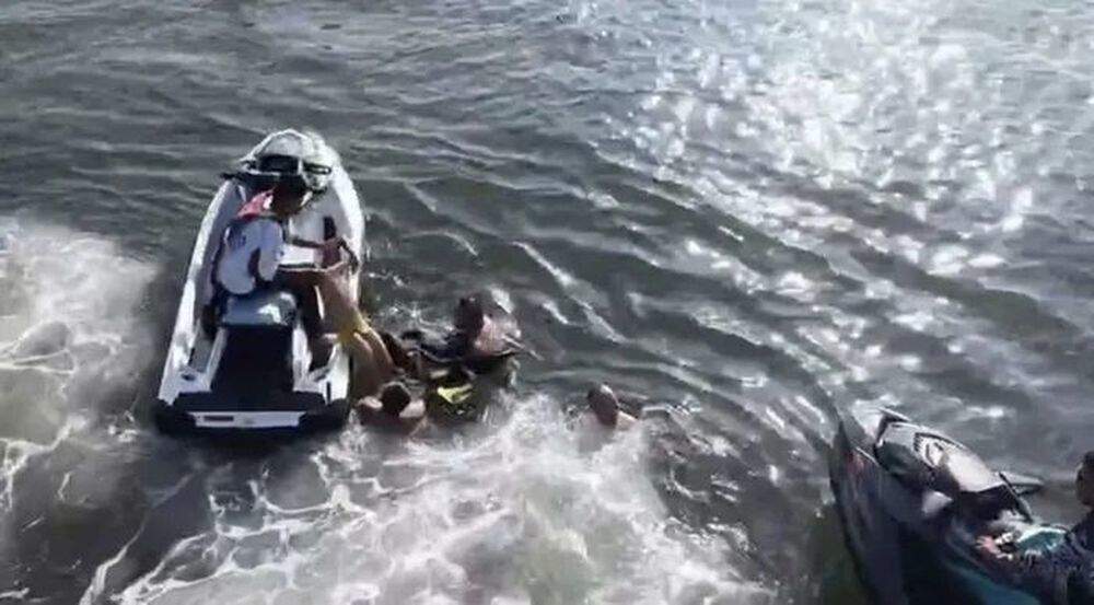 生命的托举!起步区警民威海浴场合力救起溺水男童