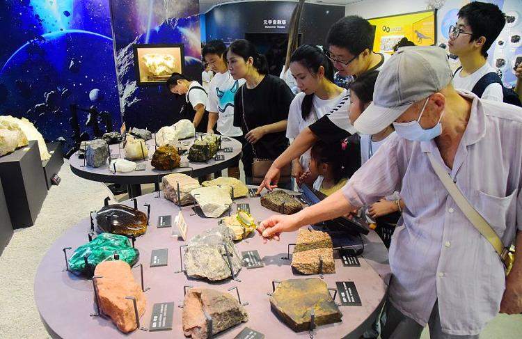 打击“黄牛”倒票!军博刚刚发布公告,多地博物馆调整预约政策或声明追责严惩