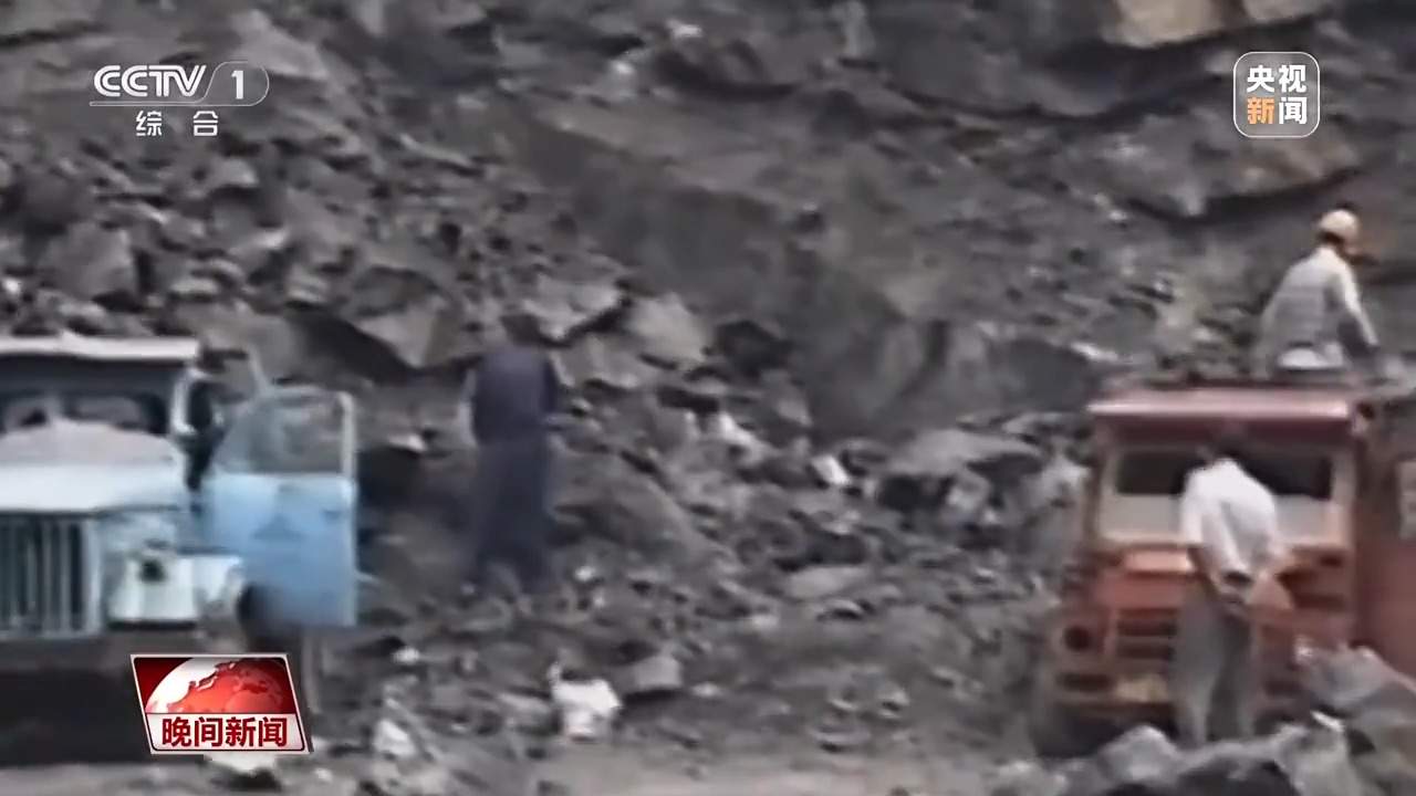 看见美丽中国丨20年“灰山”变“青山” 老乡村“长”出新业态