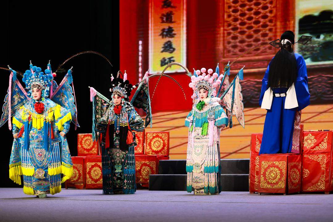 新春走基层丨万马奔腾 雅俗同喜乐