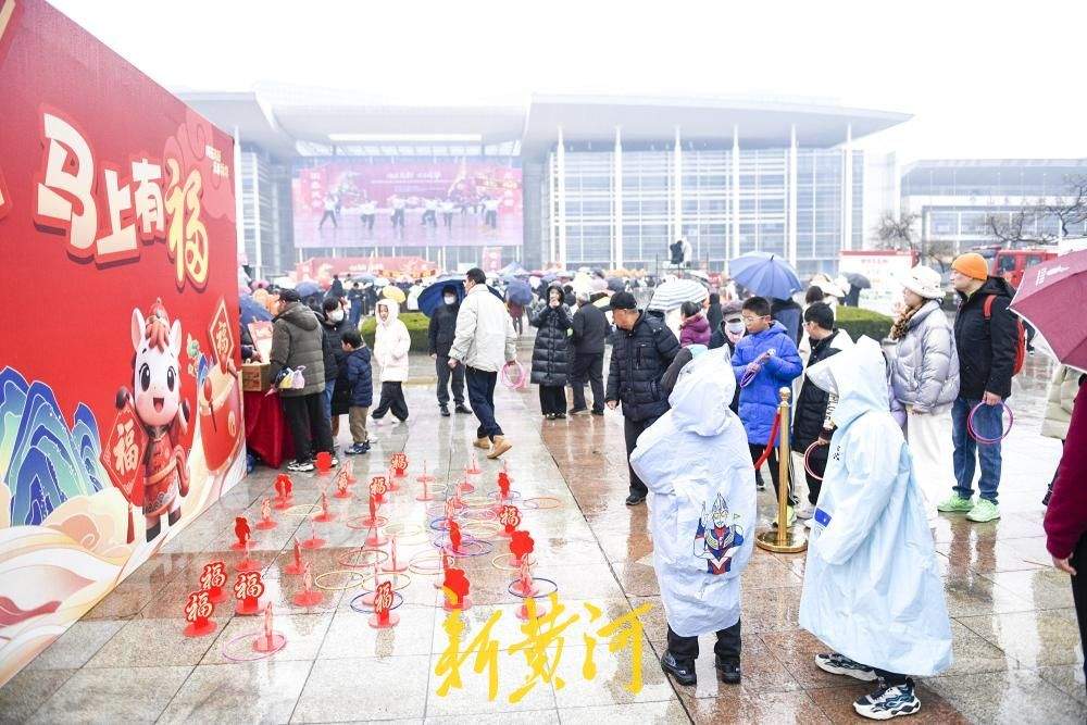 好“舜”市集人气旺 年俗文化节点燃市井烟火