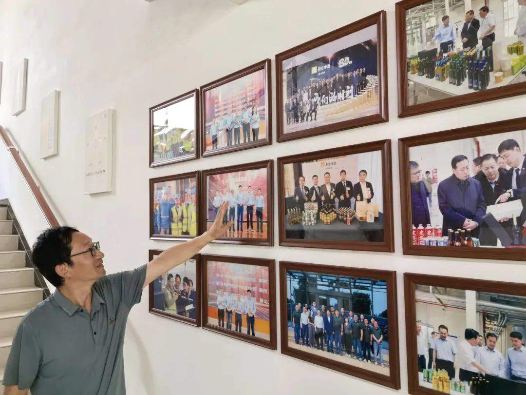 数字赋能中原沃土 智能启航新郑未来——上大悉商研究生社会实践团赴新郑开发区调研