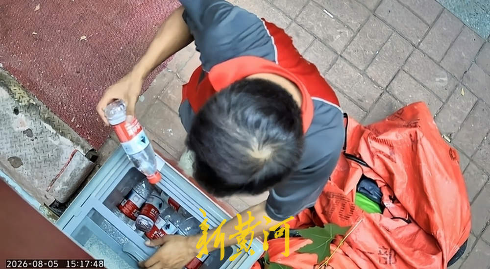 “诚信烧肉哥”曹东升获评“诚实守信济南好人”：他执意退费，顾客执意不退