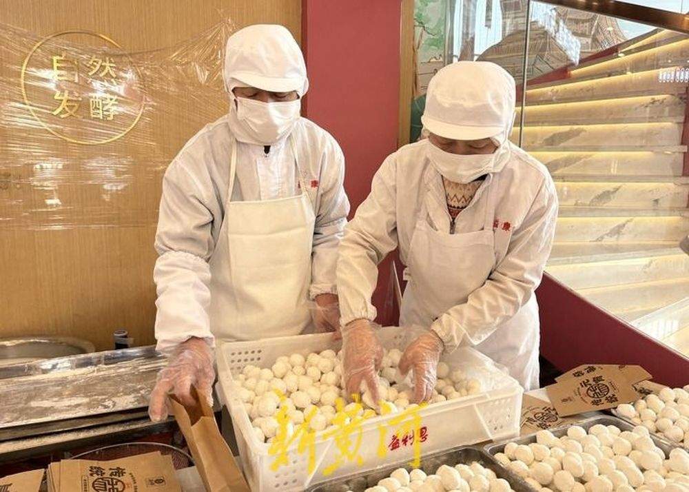 一天能卖几百斤！济南“元宵市场”手工元宵成“人气王”
