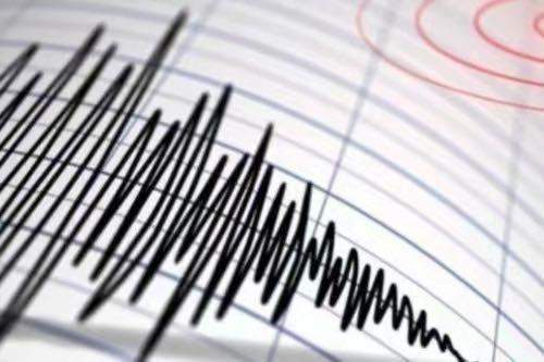 印尼西爪哇省附近海域发生5.7级地震 暂无海啸风险