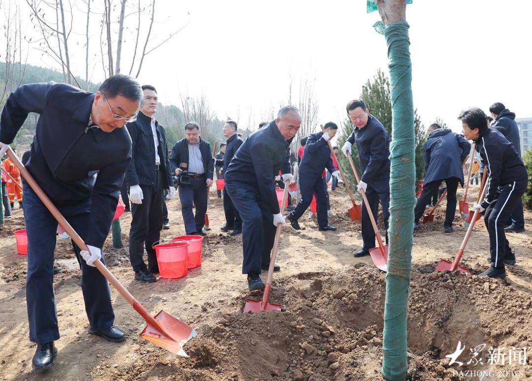 2026年山东省暨济南市义务植树活动举行