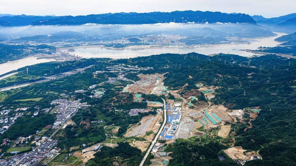 三峡水运新通道：为什么建，要突破哪些难题