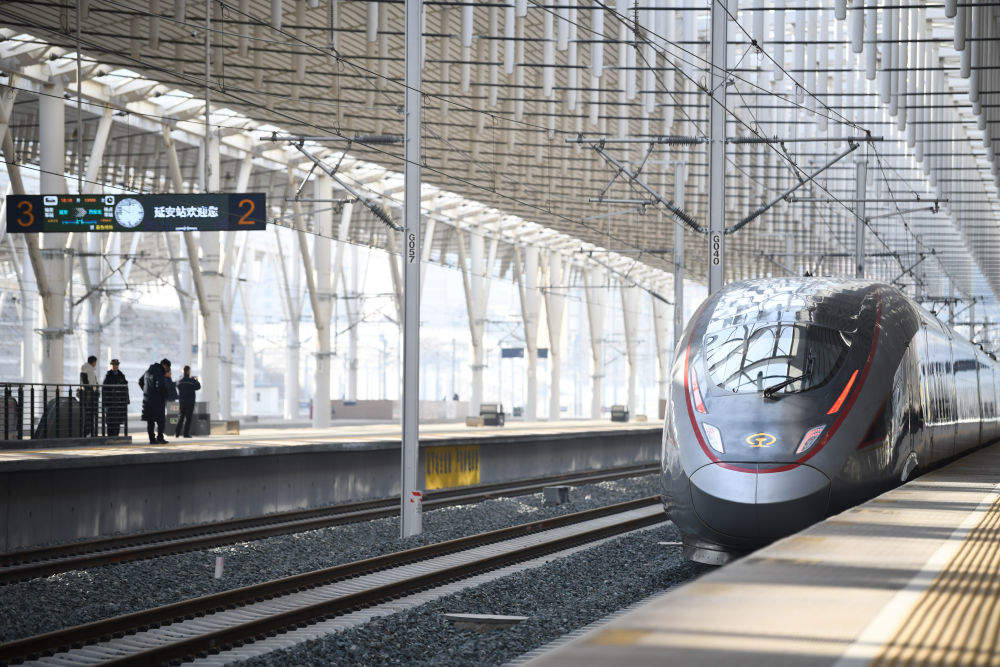 向着美好未来接续奋斗——全国两会传递信心与力量