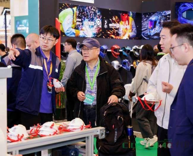 岁月鎏金六十载·匠心护行向未来——第110届劳保会盛大启幕