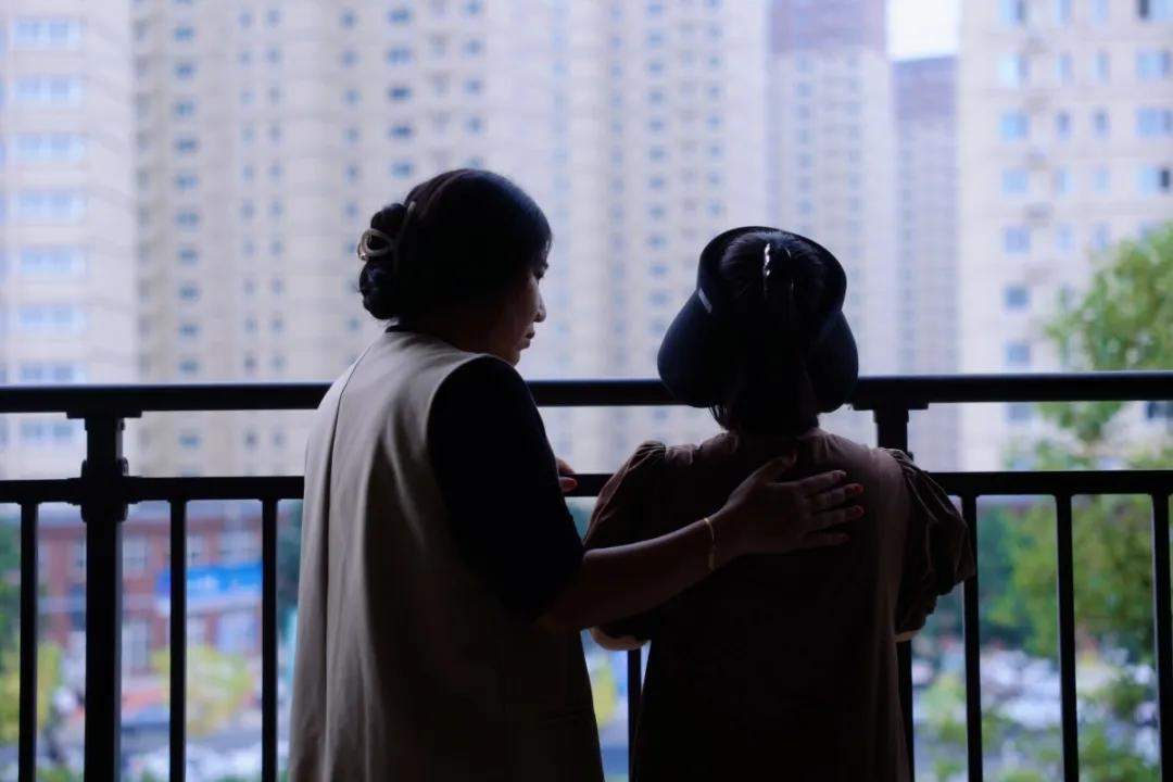 河南女子当“小三劝退师”:每小时收费700元,上万人求助