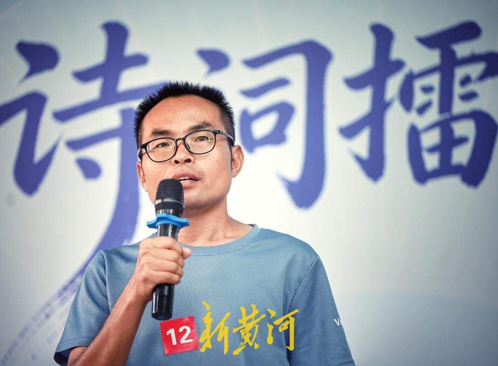 泉水节“漱玉杯”诗词擂台赛烽火又起 诗词英雄不问年纪