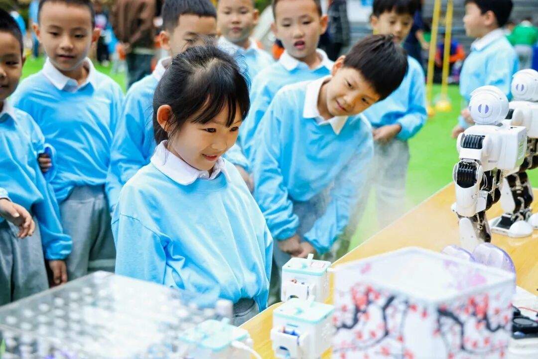 第五届科技节收官！开元校园秒变“科技乐园”