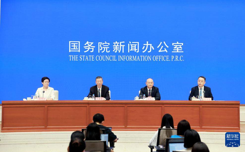 大力弘扬教育家精神 加快建设教育强国——国新办发布会聚焦《中共中央 国务院关于弘扬教育家精神加强新时代高素质专业化教师队伍建设的意见》