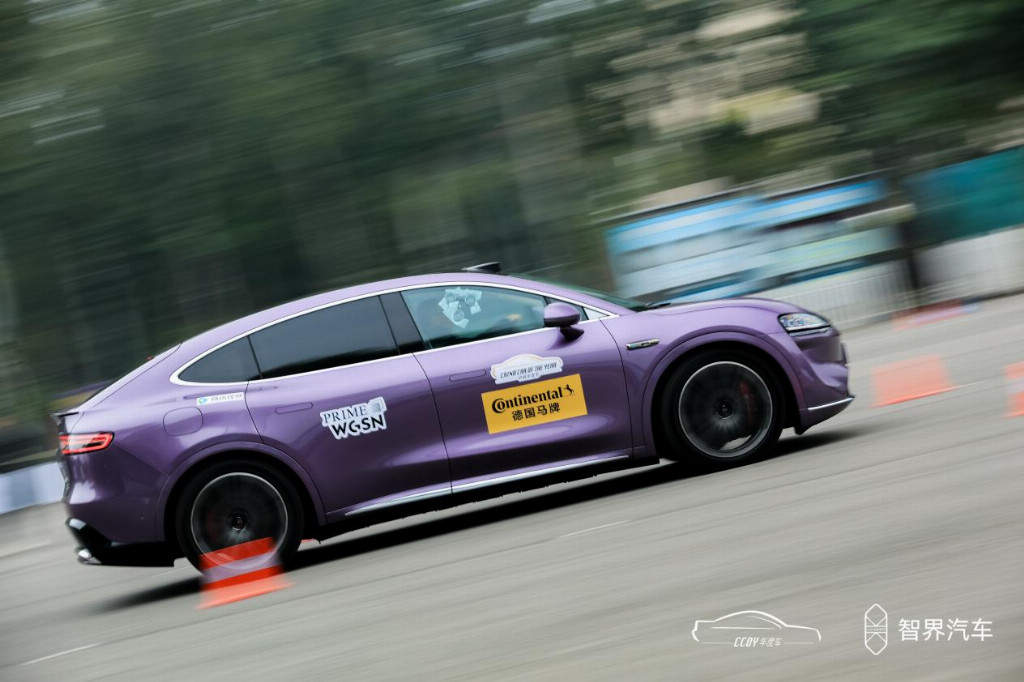 智界亮相中国年度车双城盛典 品牌2.0实力获专业媒体集中检验