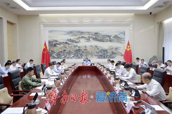 市委理论学习中心组进行集体学习 刘强主持并讲话 于海田韩金峰孙开连杨峰参加