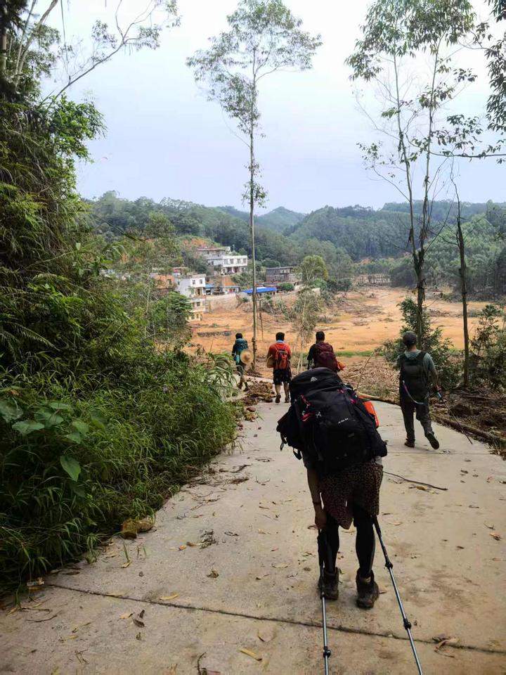 放弃旅行驰援灾区 29岁青年志愿者救灾一线不幸去世