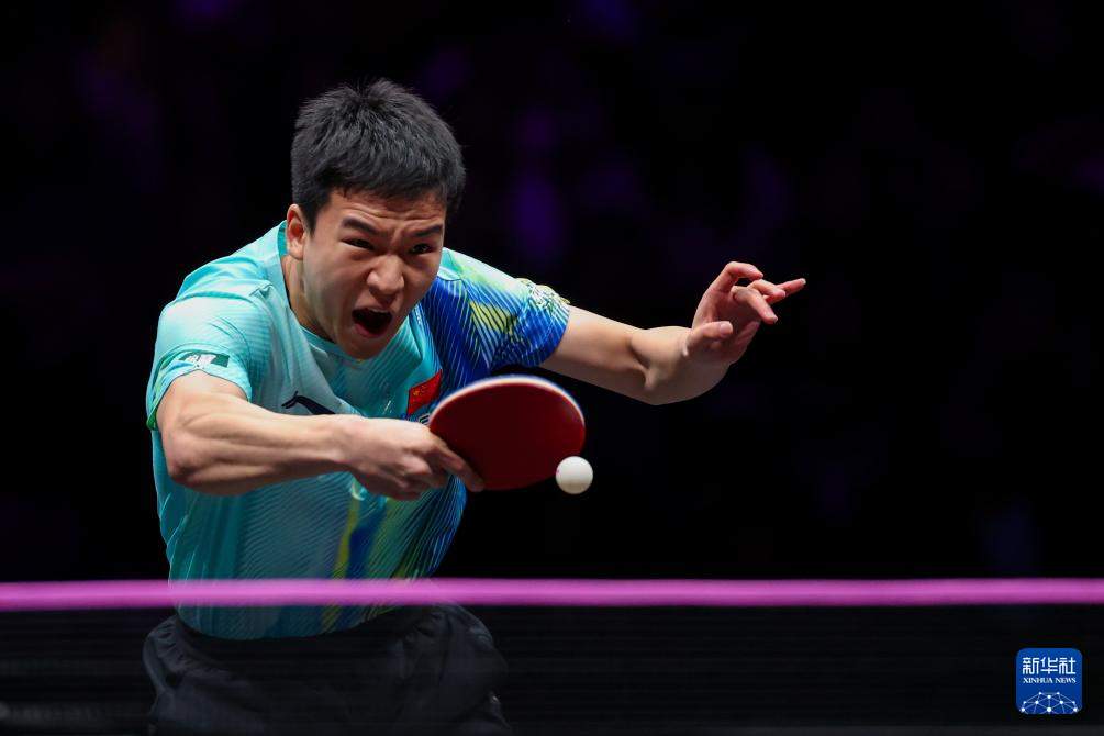 乒乓球——WTT重庆冠军赛：梁靖崑晋级男单16强