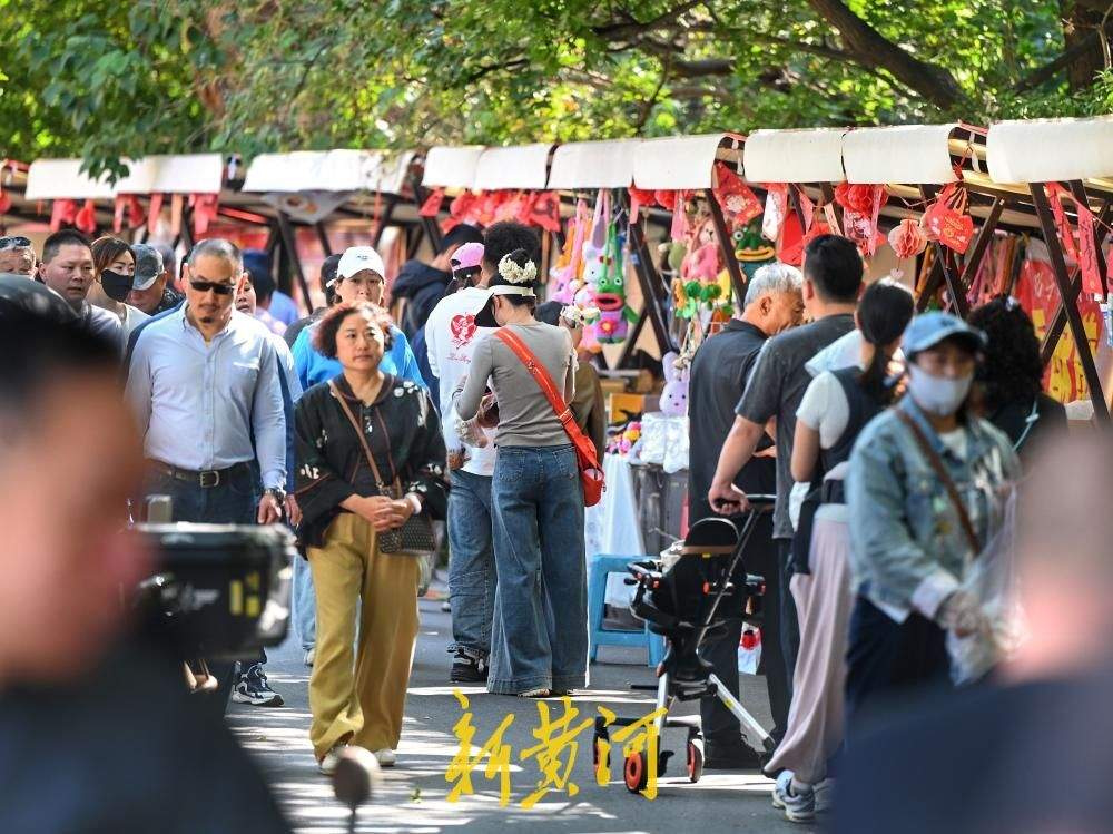 舞步“狗熊哆嗦毛”持续走红，济南推出鼓子秧歌等非遗展演展示