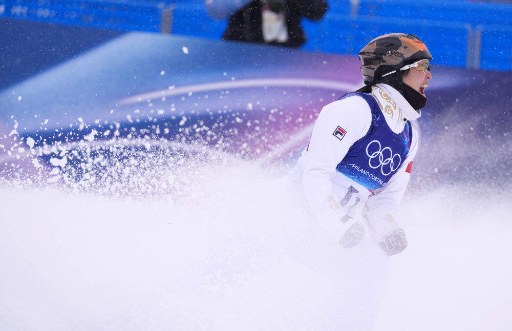 中国队获冬奥会自由式滑雪空中技巧混合团体季军