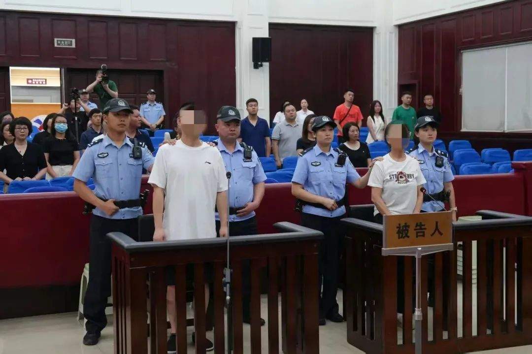 两人造谣大熊猫被虐待，一审判了！