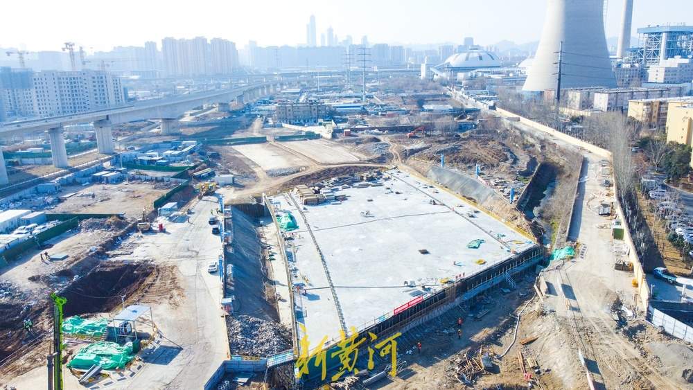 济南奥体西路北延施工，新建跨大辛河桥梁