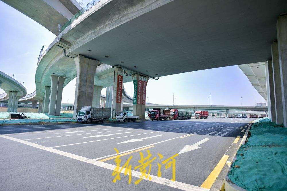 项目强省会｜济南新建零点立交桥下道路换新装