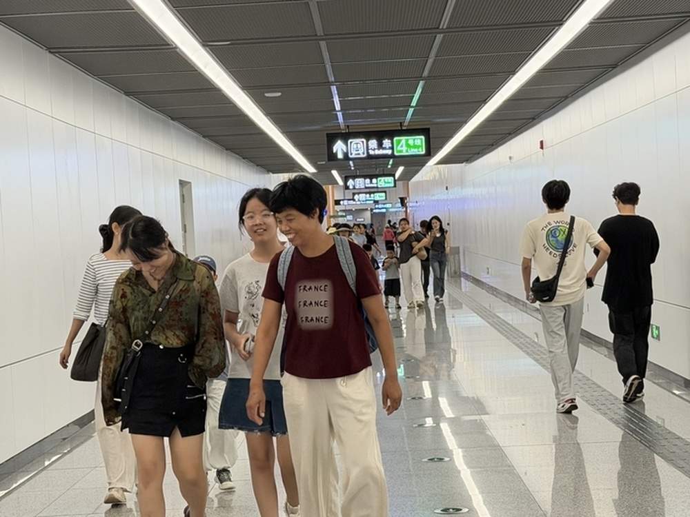 通达过后是通商：一条地铁涌动半城烟火