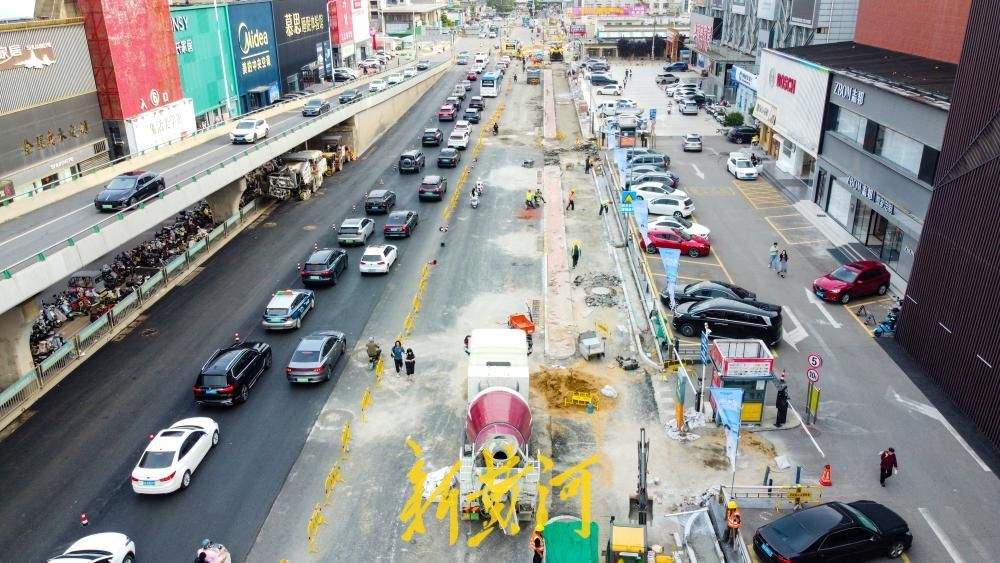 全长875米生产路改造 提升道路通行能力