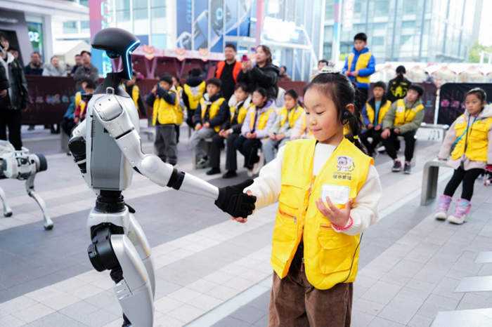 不按套路出牌 撬动商业新模式