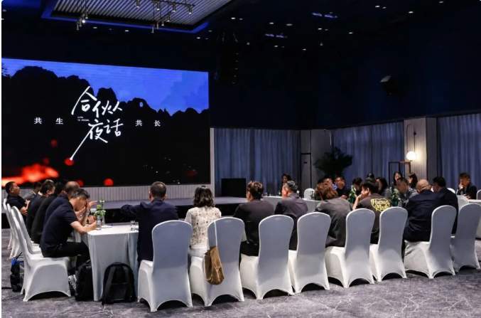从1家到身边人开50家，年轻一代投资酒店更在意什么？