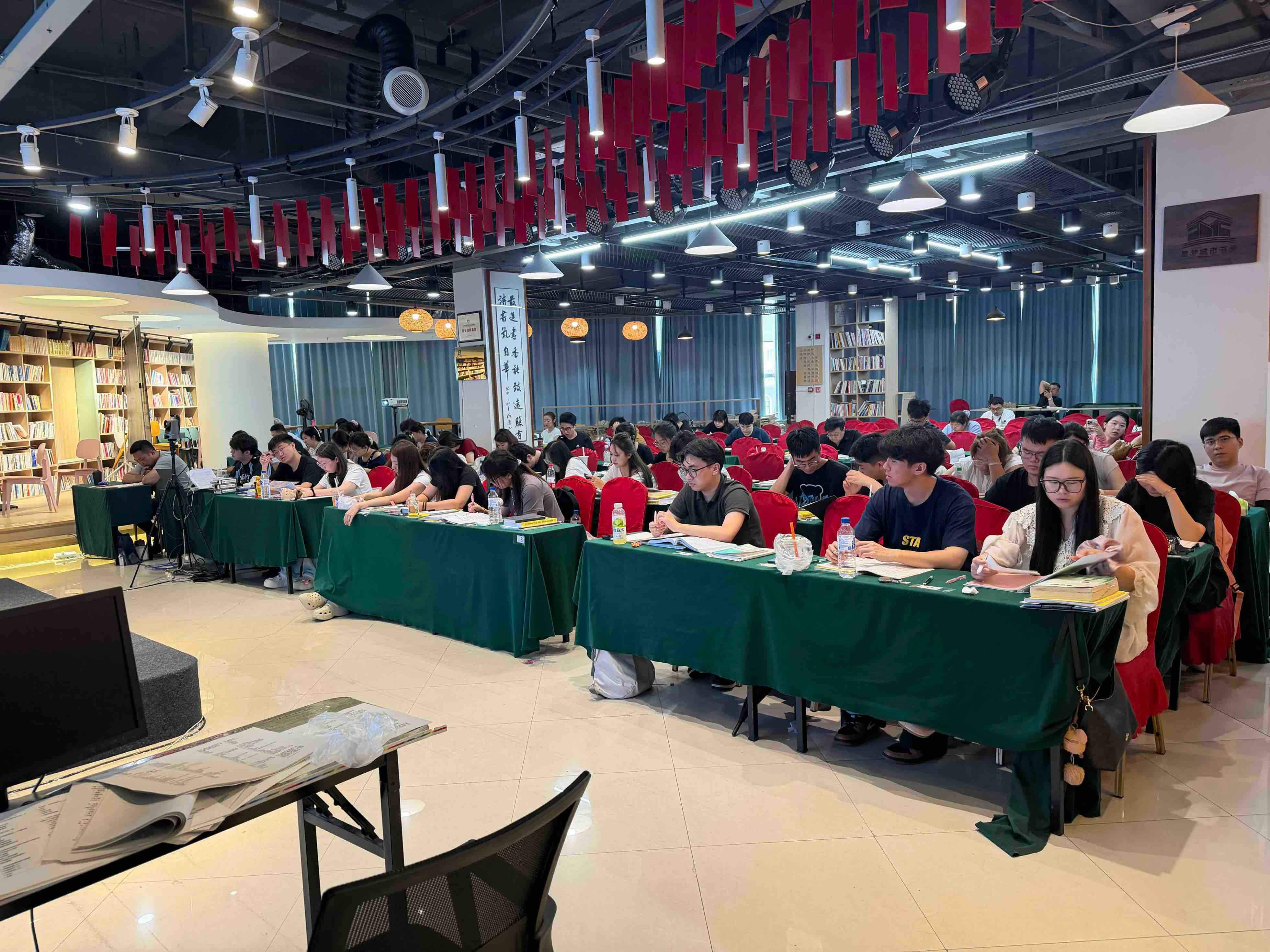 聚力数智赋能 焕新电商未来 