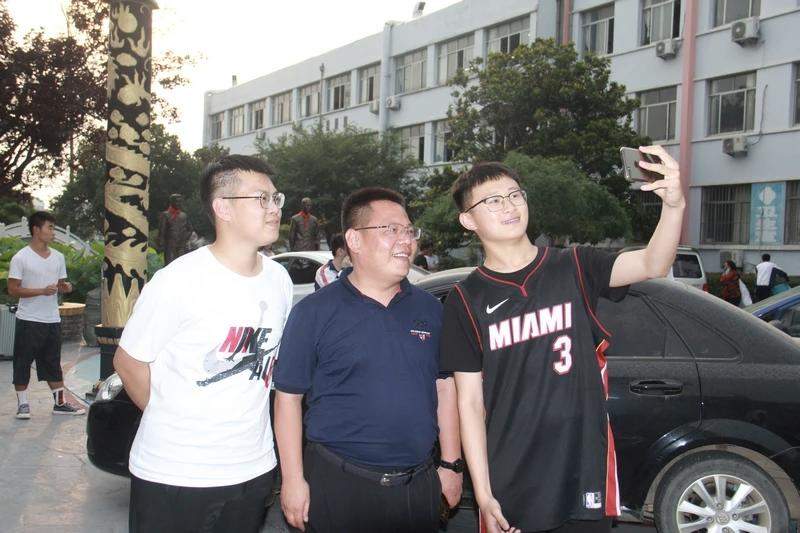 好校长的样子——追记日照市教育科学研究院原院长、日照实验高中原党委书记宋国安