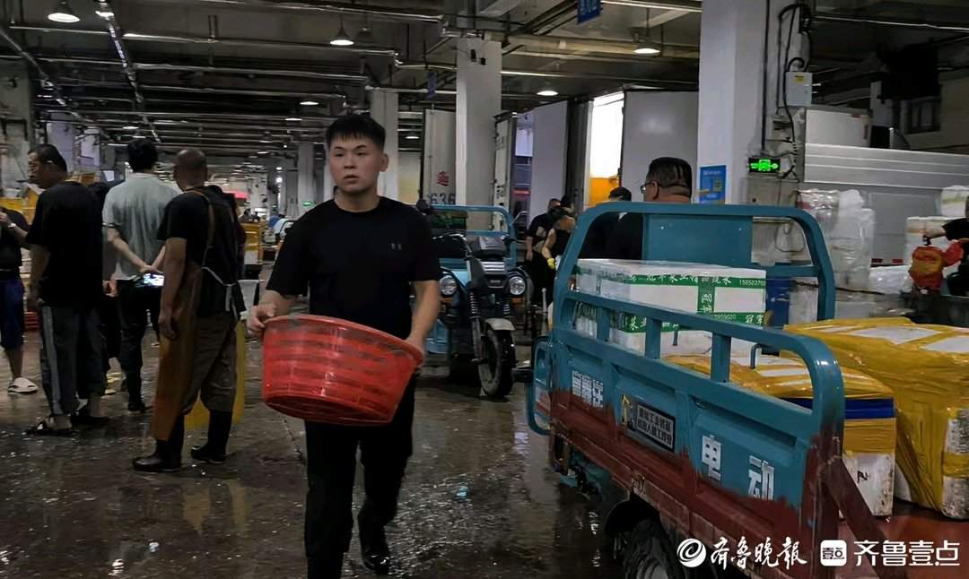 开海后首个凌晨：“鲜”抵泉城！济南“海老板”竞逐“第一口鲜”