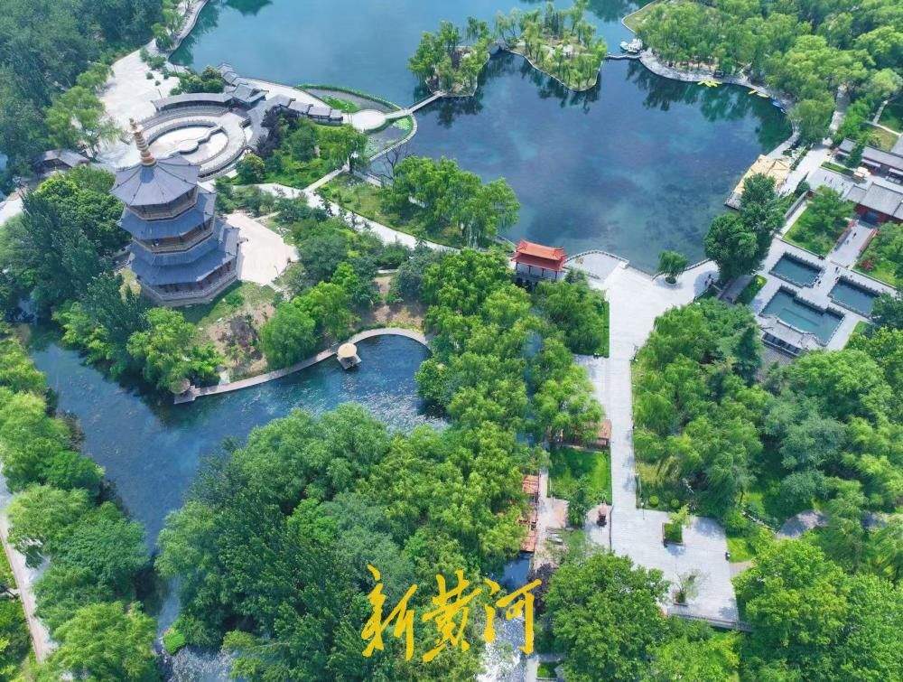 一年四季 泉在济南｜满目青翠漾清泉 夏日百脉泉公园引游人沉醉流连