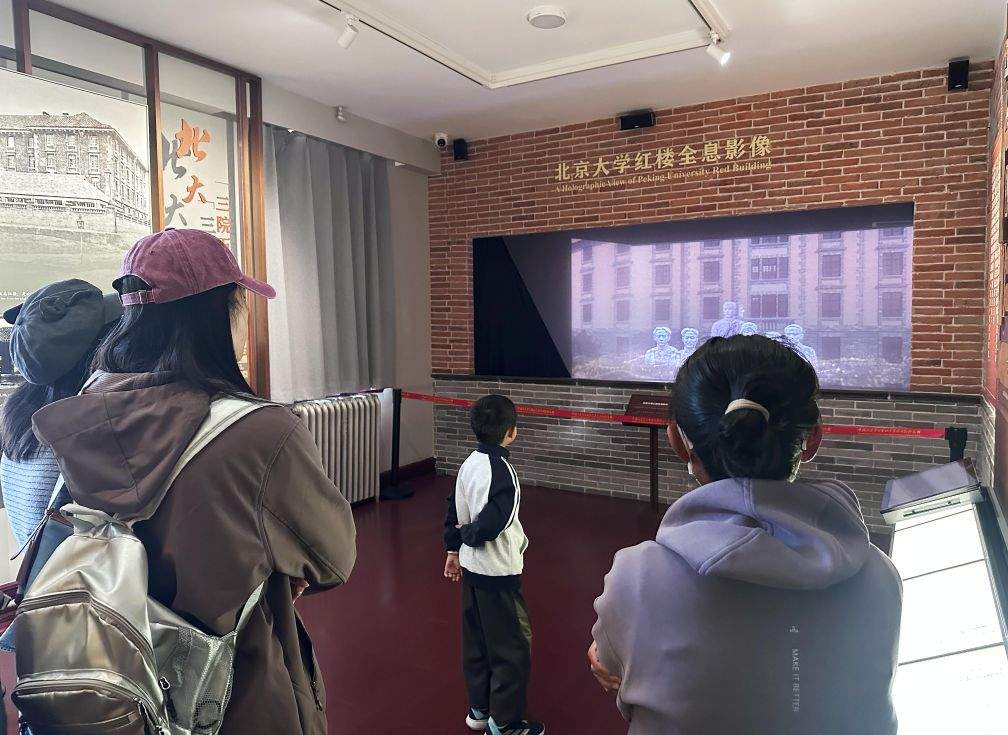 国庆假期，红色文化与青春力量“双向奔赴”