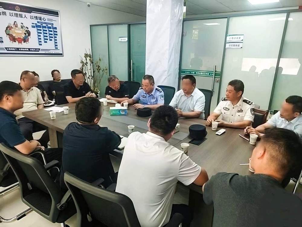 小区装安防护安全，却堵死商户客流？济南多部门联动化解小区矛盾